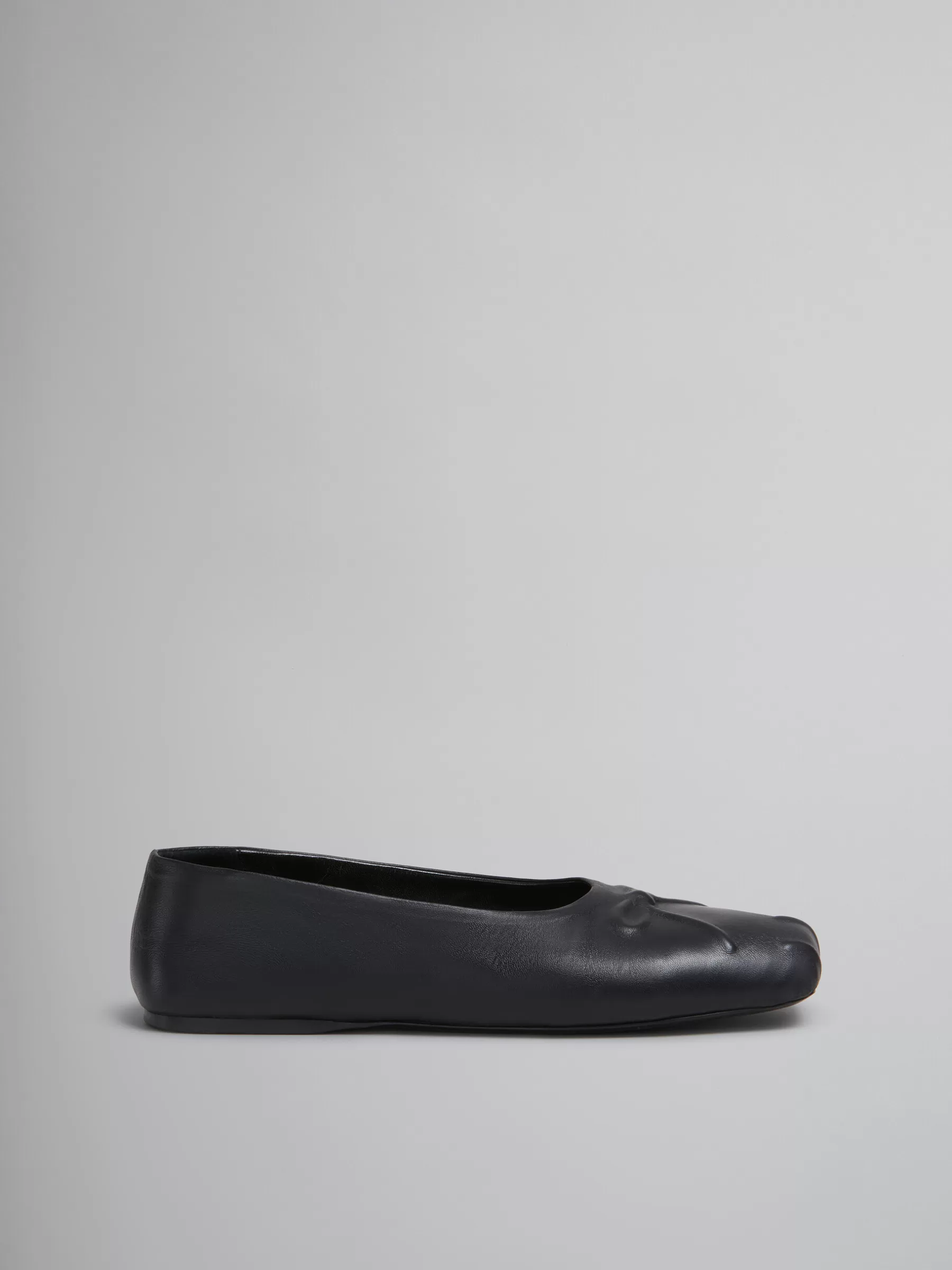 Marni Nappa Leather Seamless Little Bow Ballet Flat BLACK New